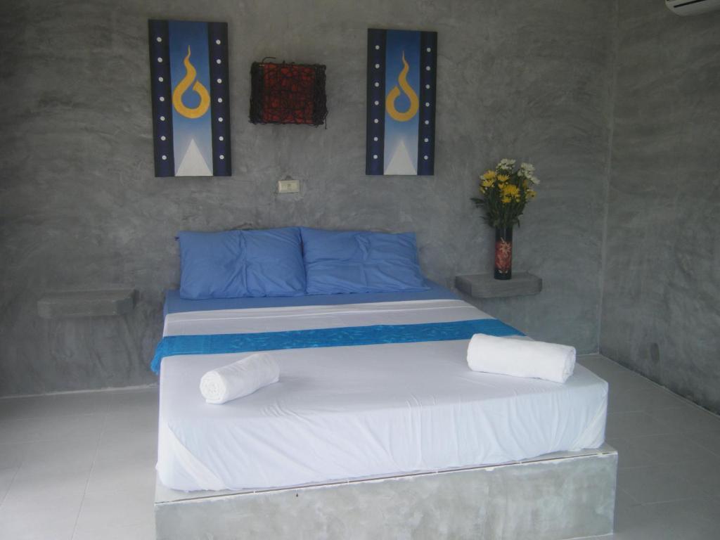 The Blue Parrot Hotel Ko Pha Ngan Room photo