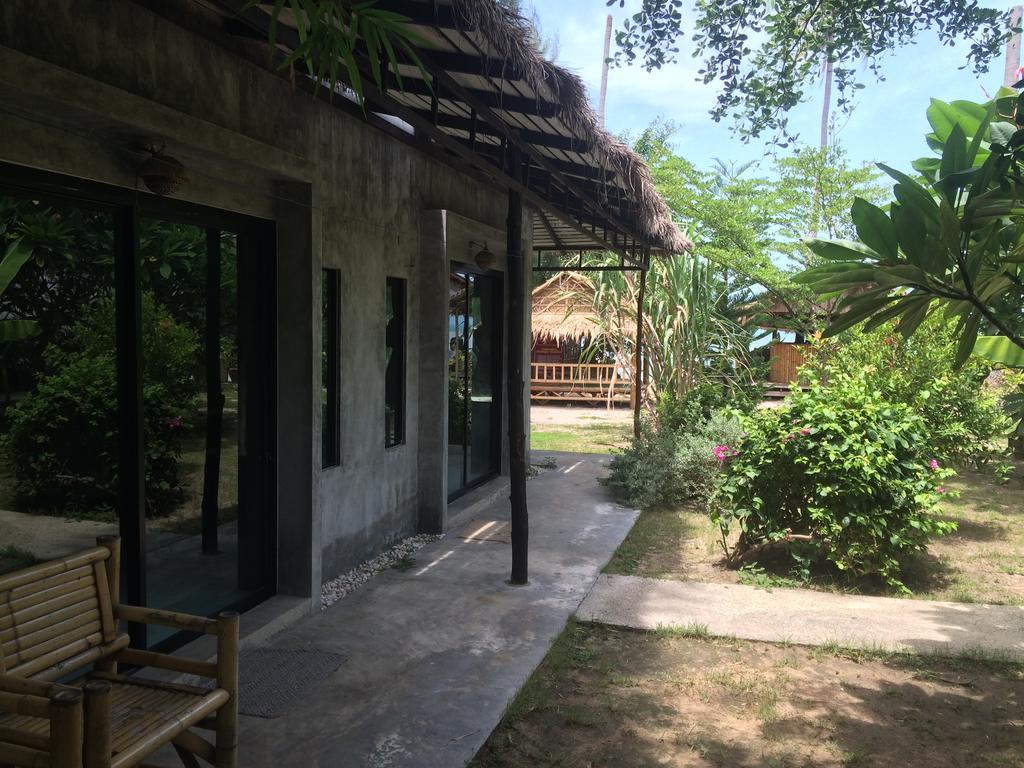 The Blue Parrot Hotel Ko Pha Ngan Exterior photo